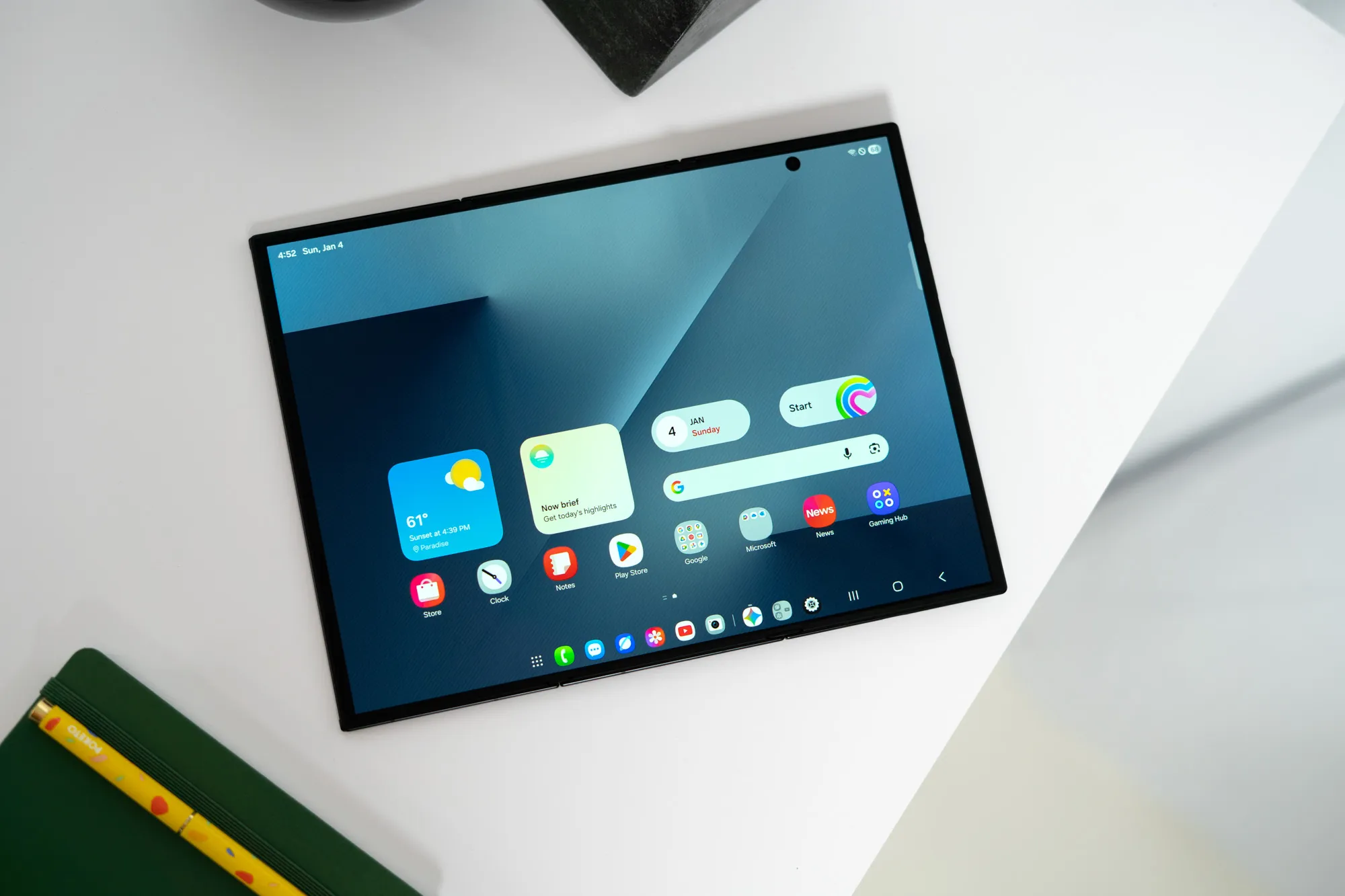 Фото TriFold (источник: The Verge)