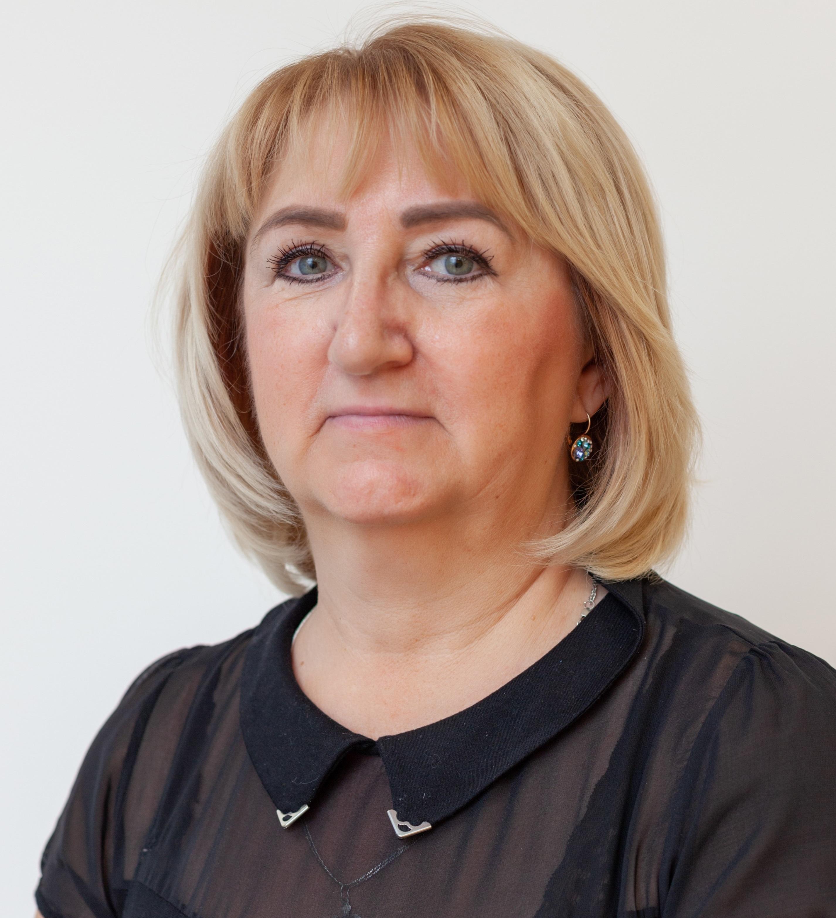 Учитель начальных классов

Образование: Высшее педагогическое
Опыт работы: Свыше 15-ти лет
Категория: Высшая квалификационная категория