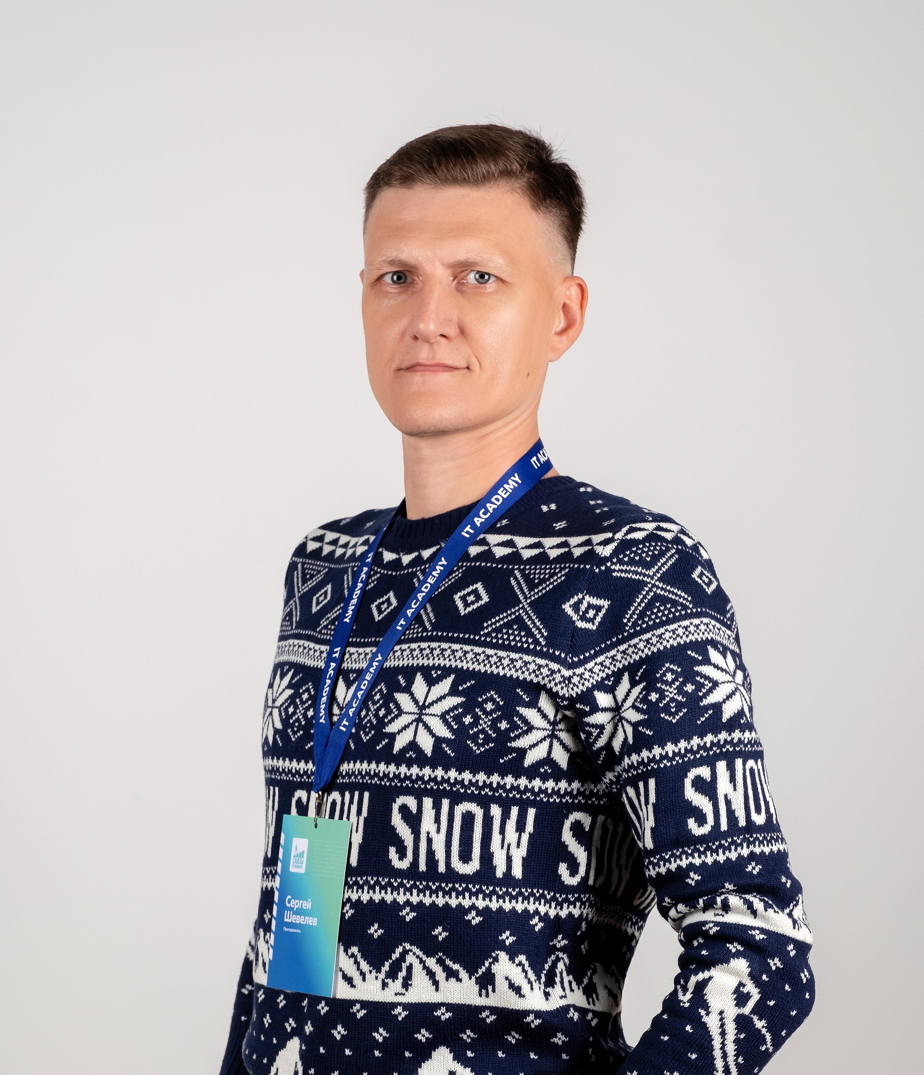 Архитектурный визуализатор с опытом более 10 лет. Работал на территории России и стран ближнего зарубежья. Владею инструментами 3DS Max для моделирования и визуализации, обладаю навыками компьютерной графики и дизайна.