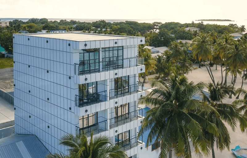Источник изображения: https://wings-by-hawks-hotels.tophotelsmaldives.com/en/