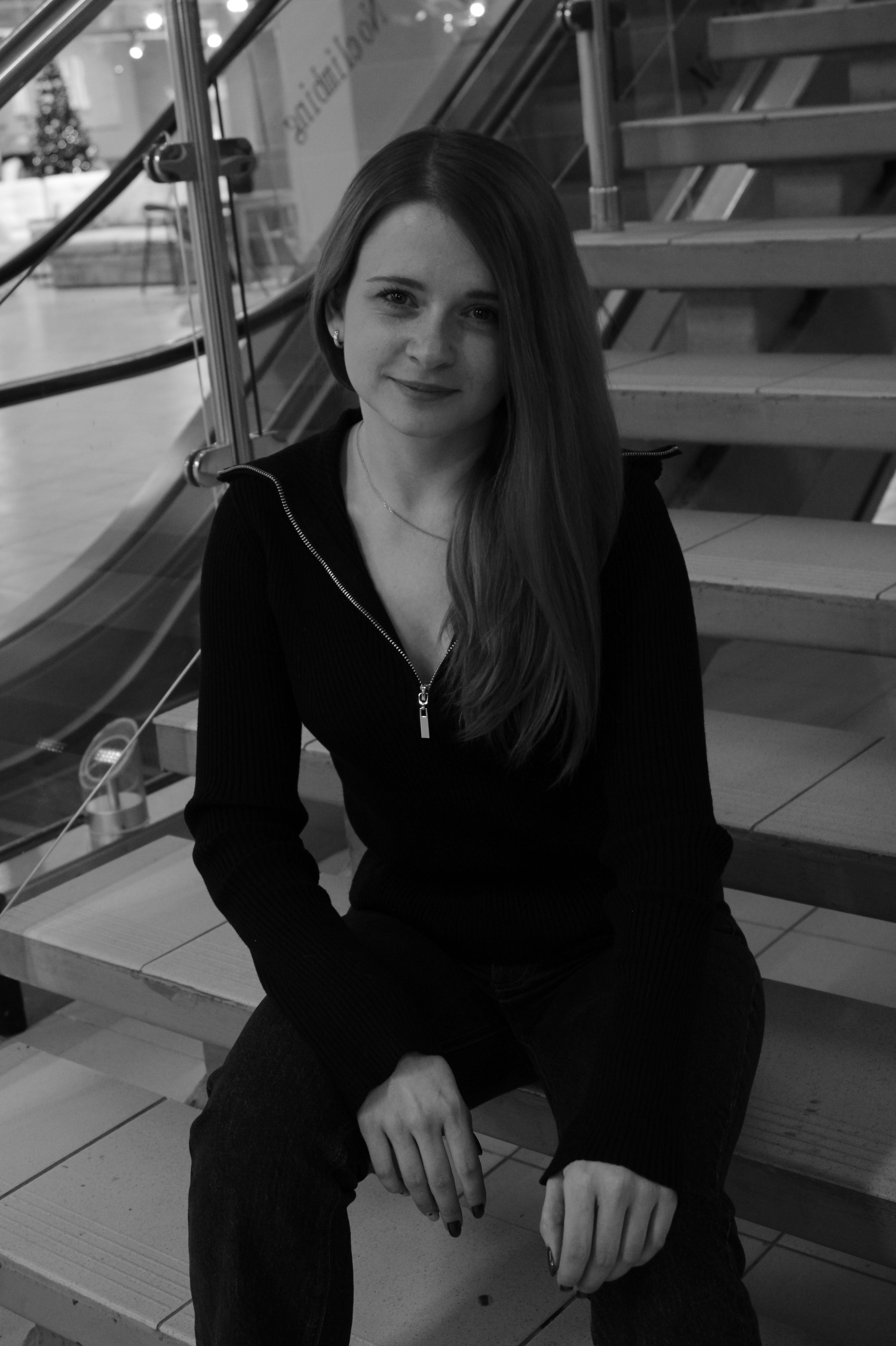 Работа преподавателем СПО  10 лет, подготовка студентов к чемпионату Worldskills, являюсь экспертом Worldskills.  Первая категория преподавания (получение высшей в процессе, будет до конца текущего года получена).