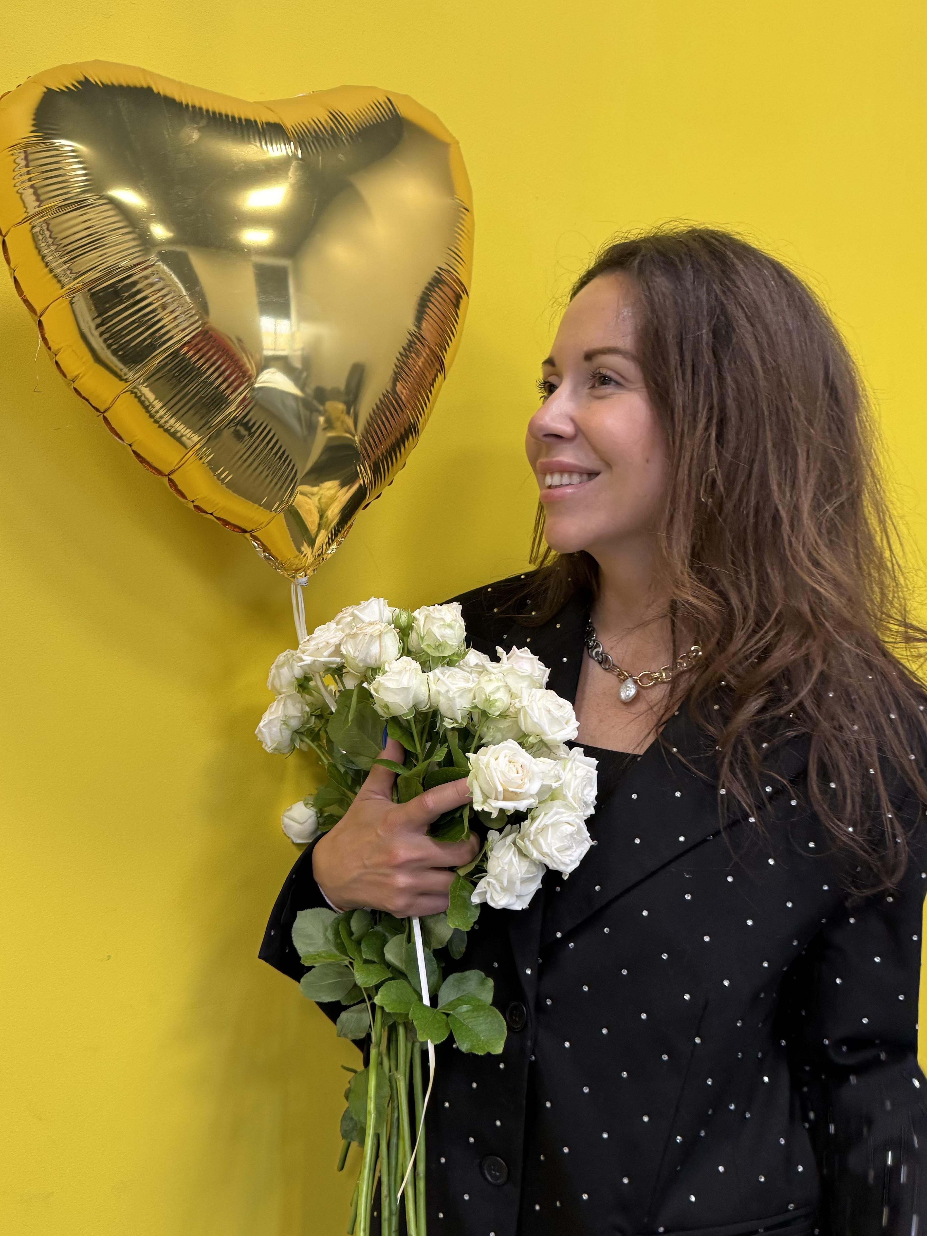 Присоединилась к компании в 2021 году для открытия филиала в Санкт-Петербурге. Запустила филиал Удельная, организовала участие компании в VK Fest в СПб и Москве и по итогам года получила награду «Лучший филиал открытия». Далее последовательно развила кластер: открыла центральный филиал Итальянская, Колледж и ВУЗ. Сегодня — сити-менеджер СПб, отвечает за один из крупнейших и сильнейших кластеров в России, где ключевой опорой является сильная и стабильная команда