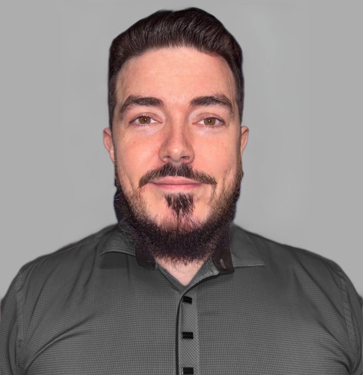 Имею более 12 лет опыта в IT. С 2020 года занимаю позицию ведущего программиста: руковожу командами разработки и осуществляю проектный менеджмент. Автор научных публикаций. В рамках педагогической деятельности направлял студентов на собеседования в академии; выпускники трудоустроились в крупные компании, включая банки, «Тандер» и «Газпром».