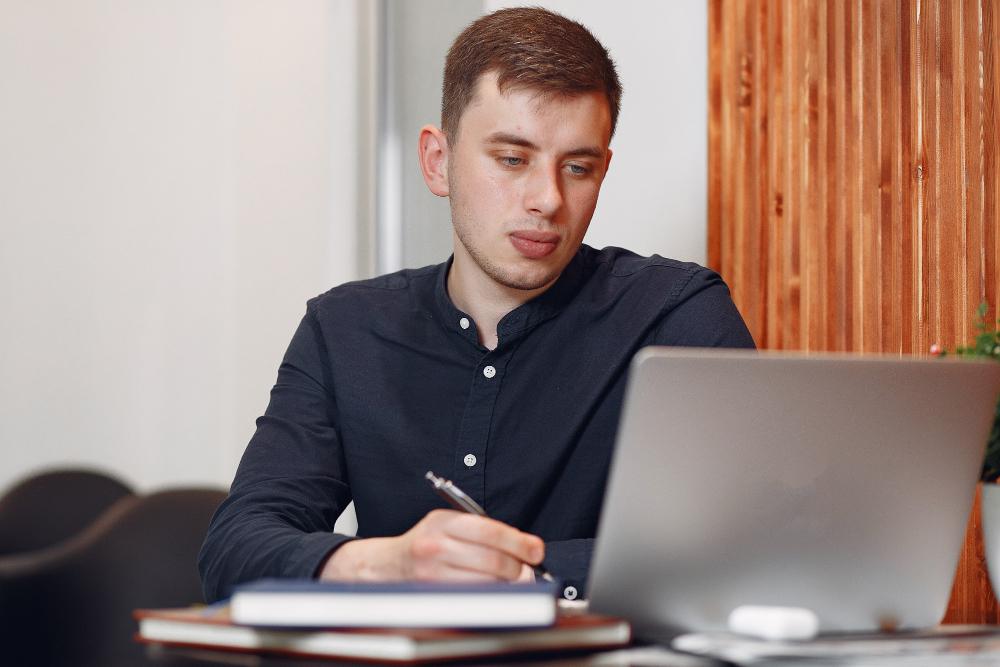 Python считается оптимальным стартом для новичков