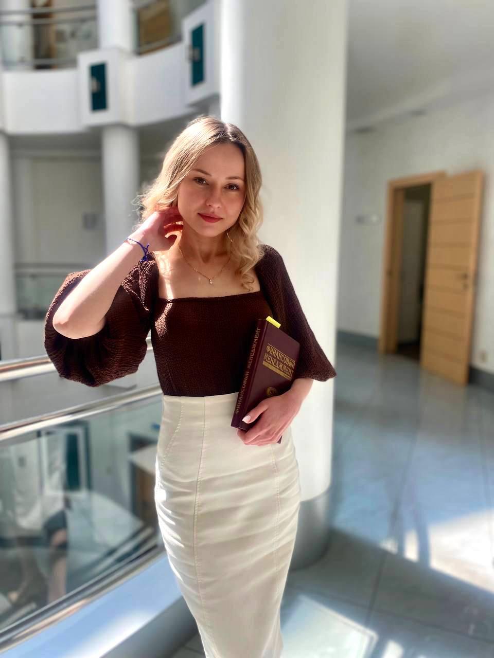 5+ лет в преподавании математики и информационных технологий
Опыт работы МАОУ СОШ 147, ГБОУ ЧМК, АО УРАЛПРОМБАНК

Преподавание с 2023 года для 100+ студентов Академии по направлениям высшая математика, теория вероятностей и математическая статистика, информационные технологии, MS Excel